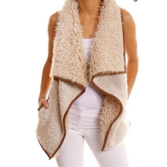 Love Tree Womens Faux Fur Vest Size Small Tan Pockets Open Front - Picture 7 of 13